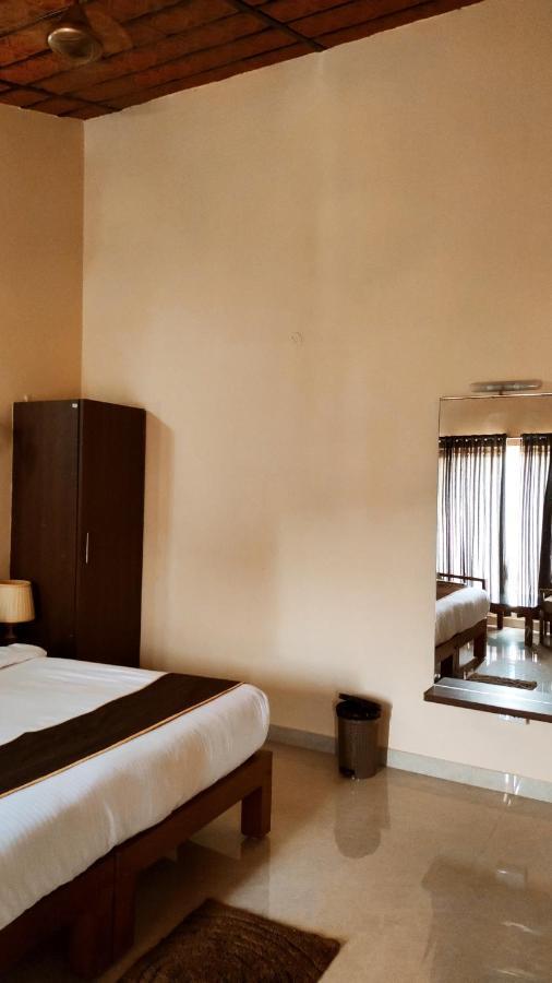 Badami Heritage Resort Zewnętrze zdjęcie